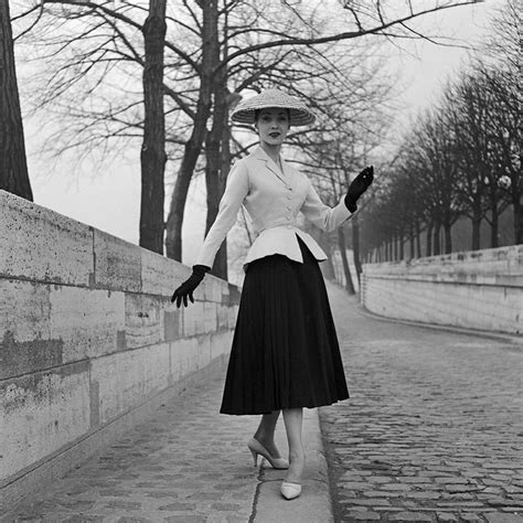 christian dior designer of dreams london|the new look 1947.